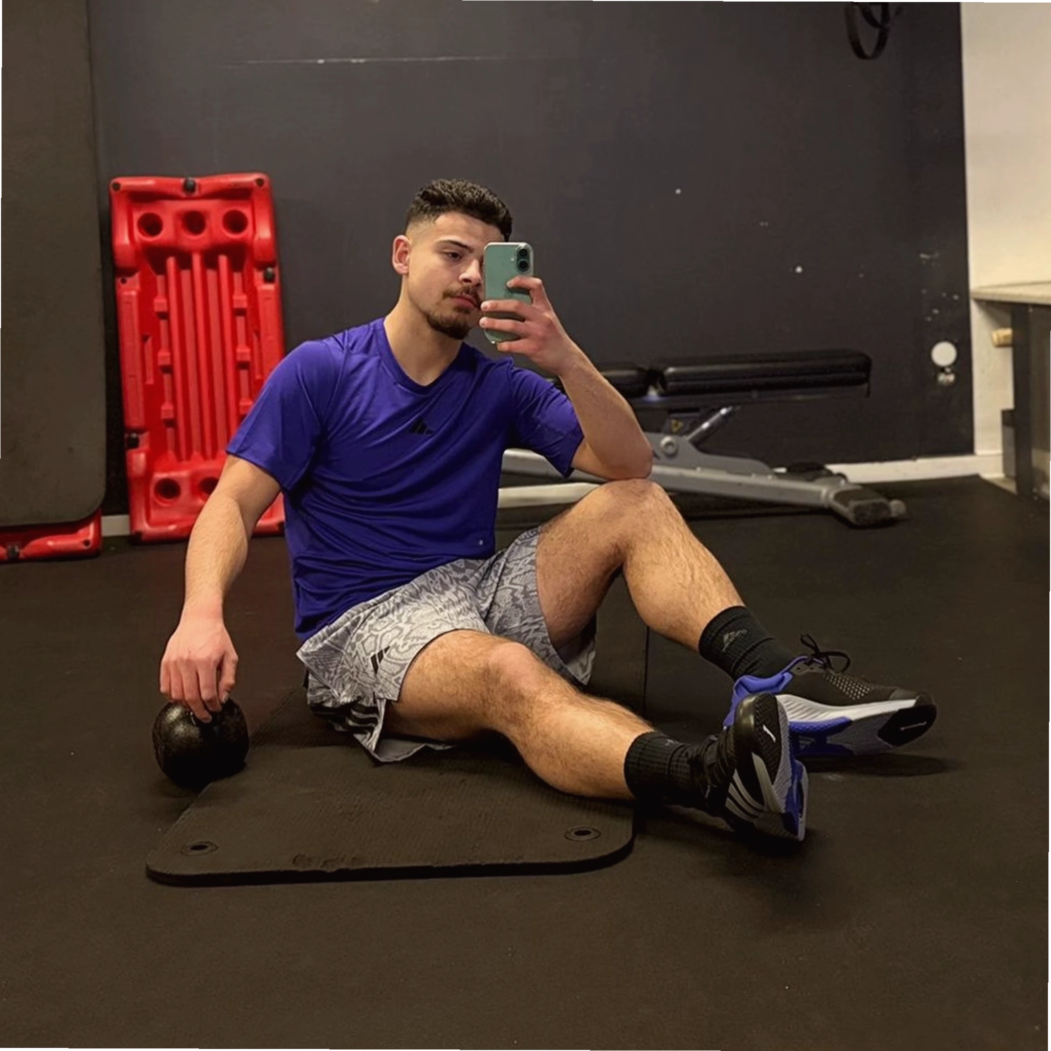 Áo thun tập fitness nam ngắn tay cổ tròn DOMYOS màu xanh đen