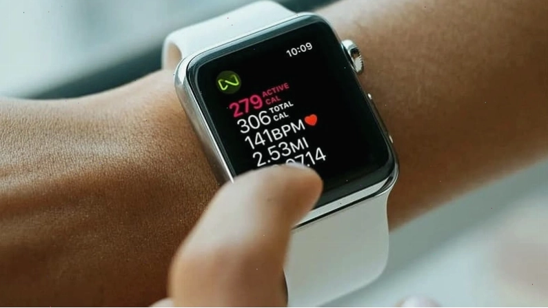 Apple Watch Series 7 theo dõi sức khỏe toàn diện và đo lường calo hiệu quả