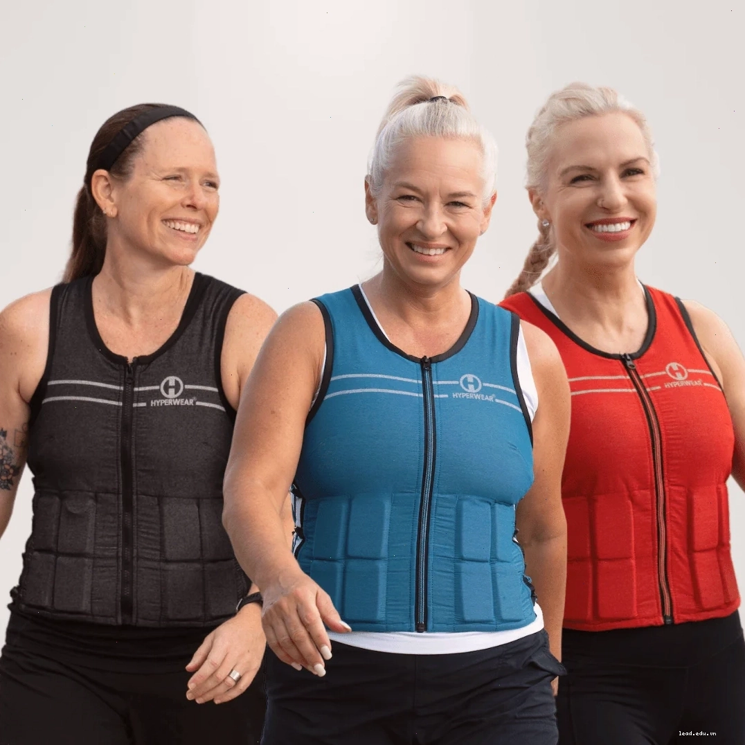 Ba phụ nữ mặc các màu khác nhau của áo tạ Hyper Vest FIT dành cho nữ