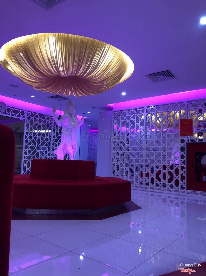 Bảng hiệu California Fitness & Yoga Times City