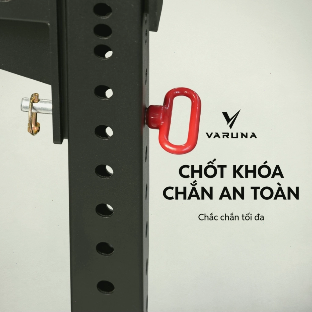 Cận cảnh khung đỡ tạ Power Rack VARUNA với kết cấu thép dày dặn