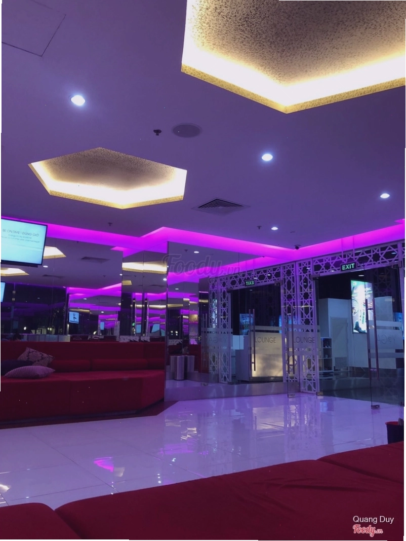Cận cảnh thiết bị tập luyện tại California Fitness & Yoga Times City