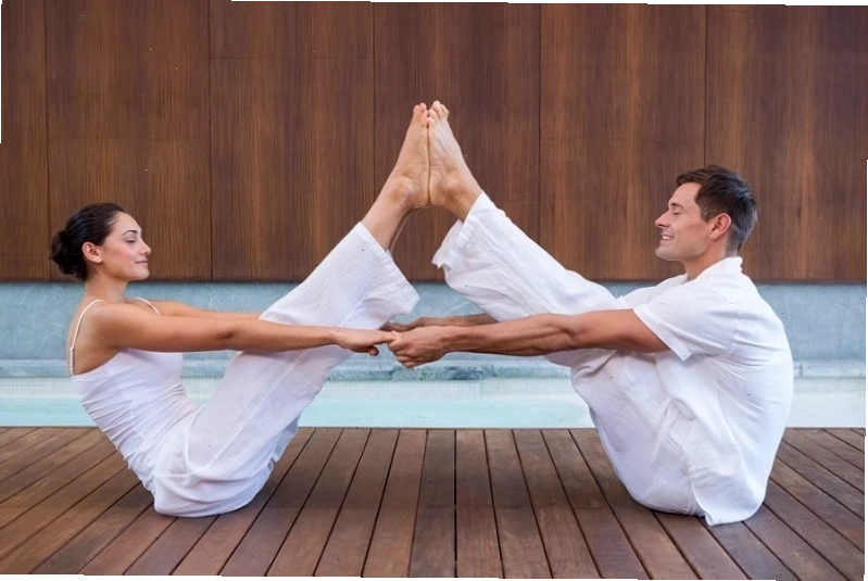 Chụp ảnh yoga đôi