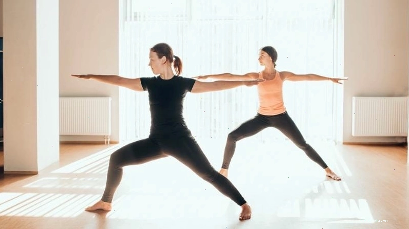 Core Yoga giúp tăng cường sức khỏe xương khớp và sự dẻo dai