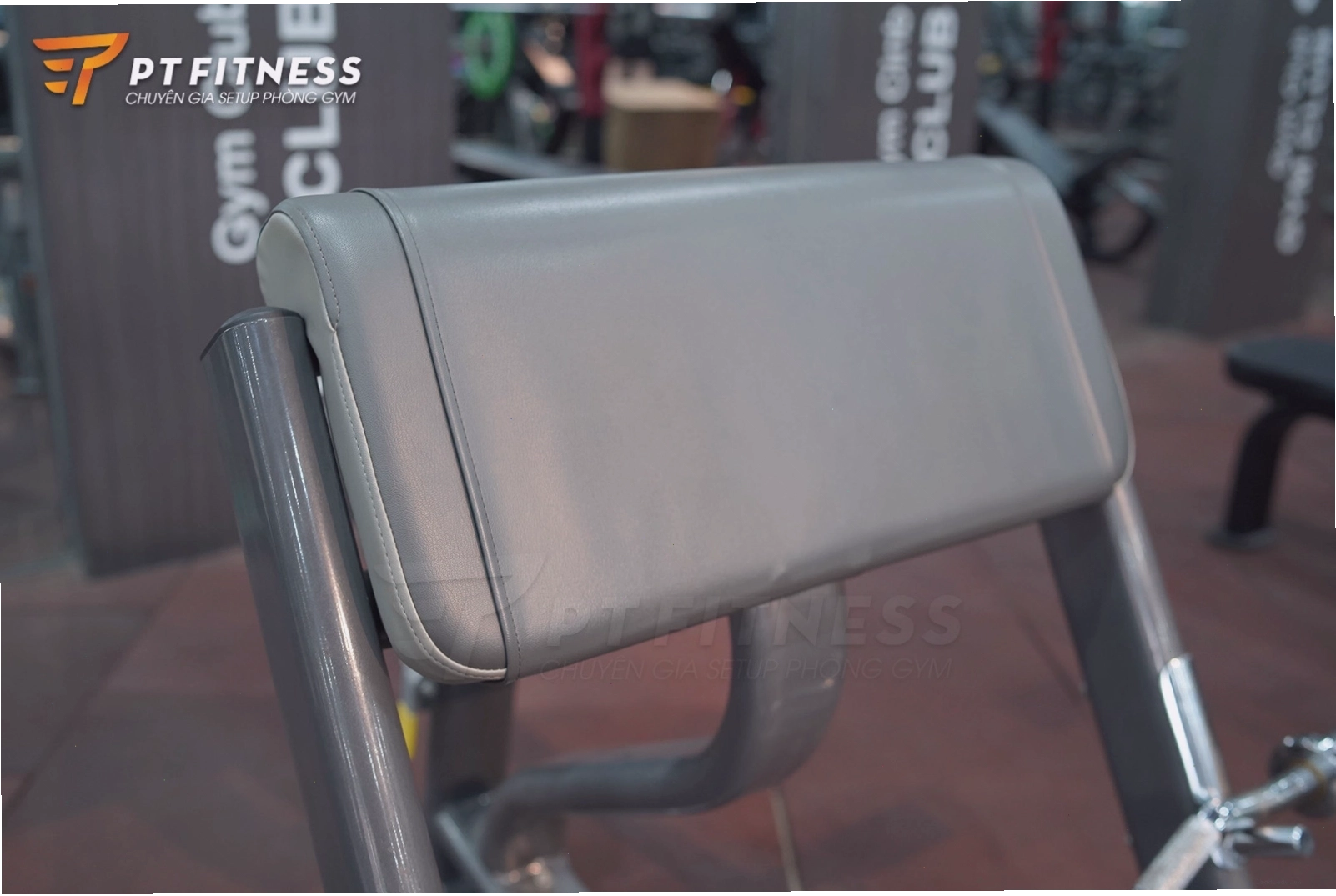 Đệm tì tay êm ái trên ghế tập gym đa năng Impulse IT7002
