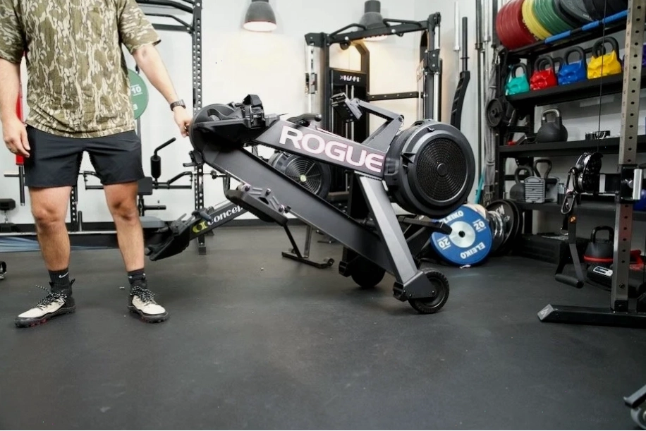 Di chuyển máy chèo thuyền Rogue Echo Rower