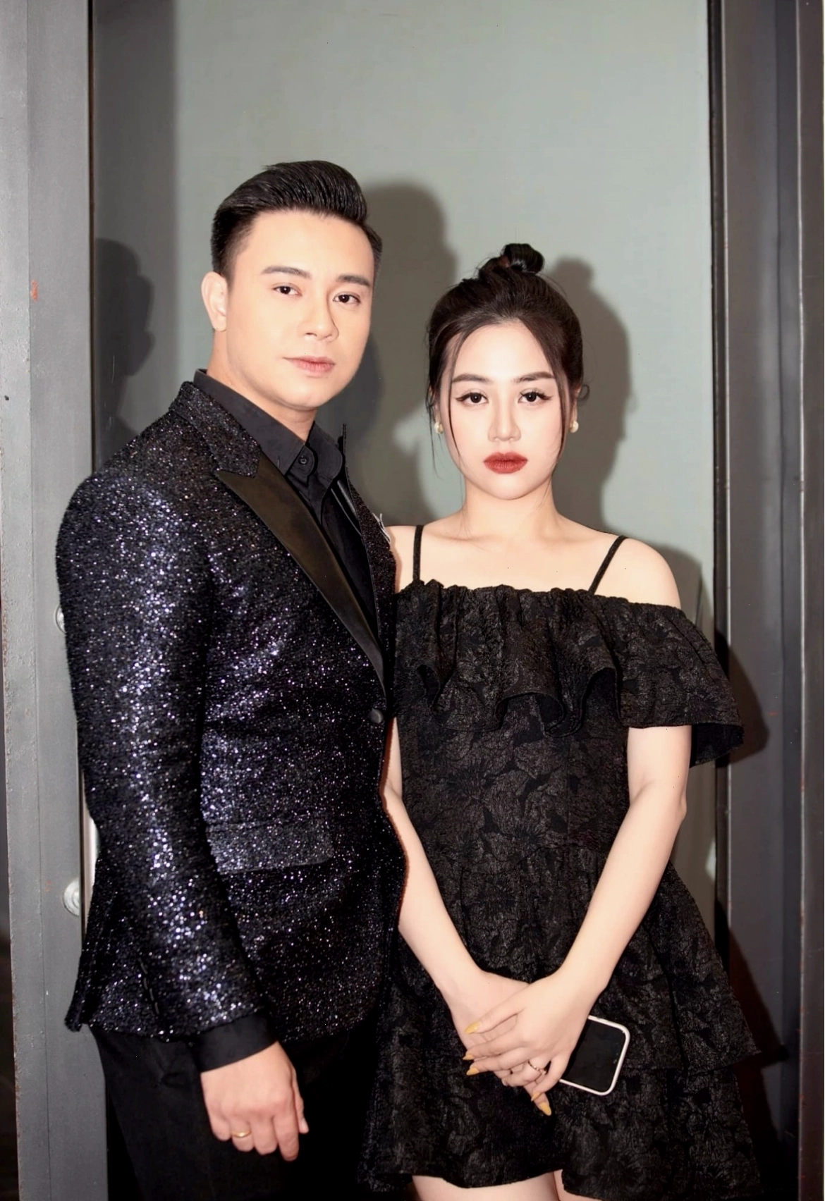 Đông Hùng chia sẻ về sự ảnh hưởng của vợ đối với sự nghiệp âm nhạc của anh