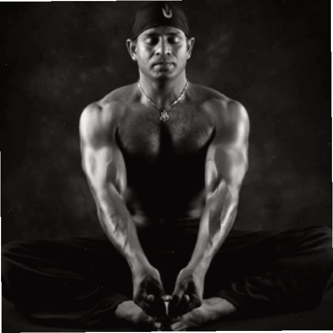 Grandmaster Kamal, bậc thầy Yoga Ấn Độ nổi tiếng thế giới