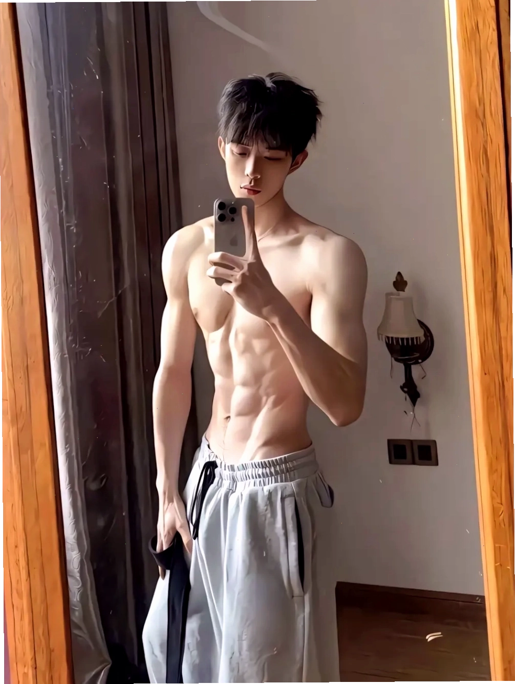 Hình ảnh meme hài hước về cơ bụng 6 múi, phản ánh văn hóa đại chúng và áp lực ngoại hình
