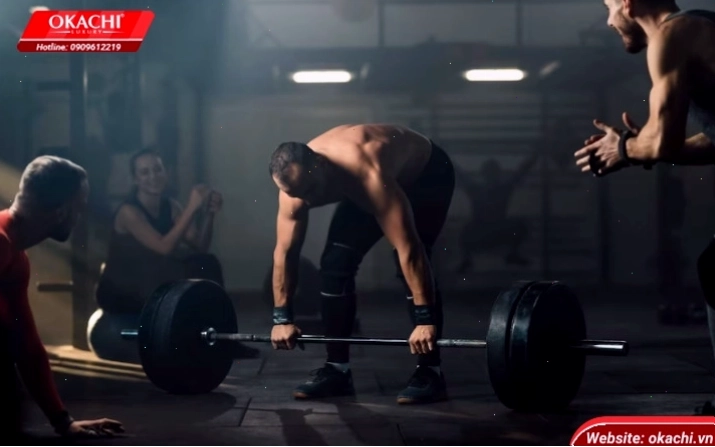 Hình ảnh người tập thực hiện bài tập Deadlift