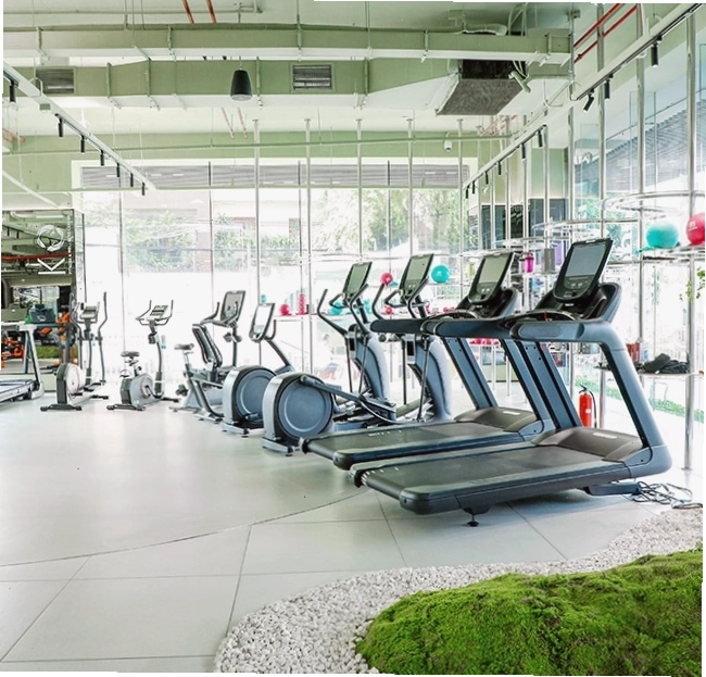 Hồ bơi sang trọng tại KOI Fitness & Wellness