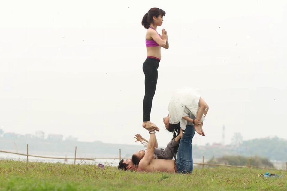 Hoàng Trọng Vinh chia sẻ về bí quyết giữ dáng với Yoga