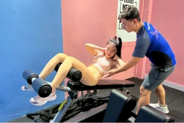 Huấn luyện viên cá nhân 1 kèm 1 trong không gian private gym
