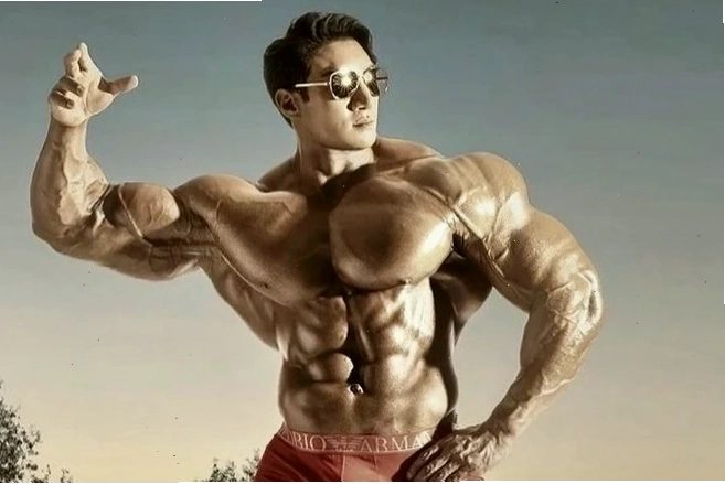 Hwang Chul Soon, biệt danh 'Hulk Hàn Quốc', với thân hình cơ bắp đồ sộ
