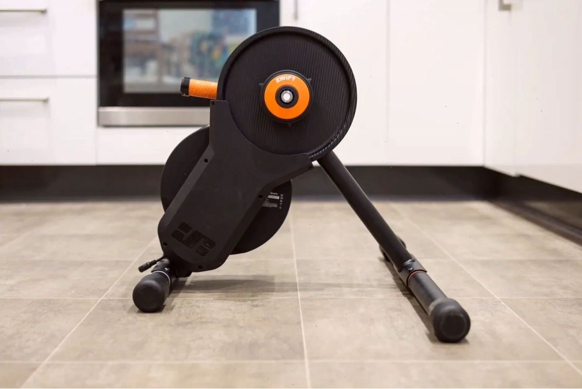JetBlack Victory smart trainer - Thiết bị hỗ trợ indoor cycling hiệu suất cao