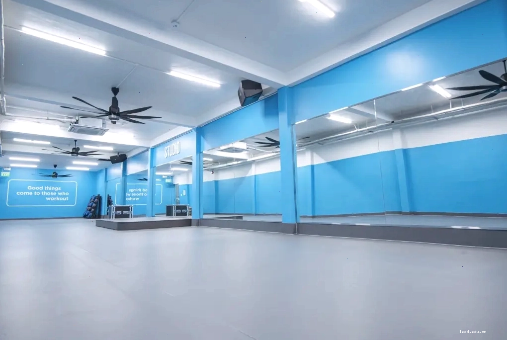 Không gian sạch sẽ và tiện nghi tại The New Gym