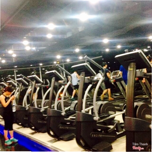 Không gian tập luyện hiện đại tại California Fitness & Yoga Hai Bà Trưng