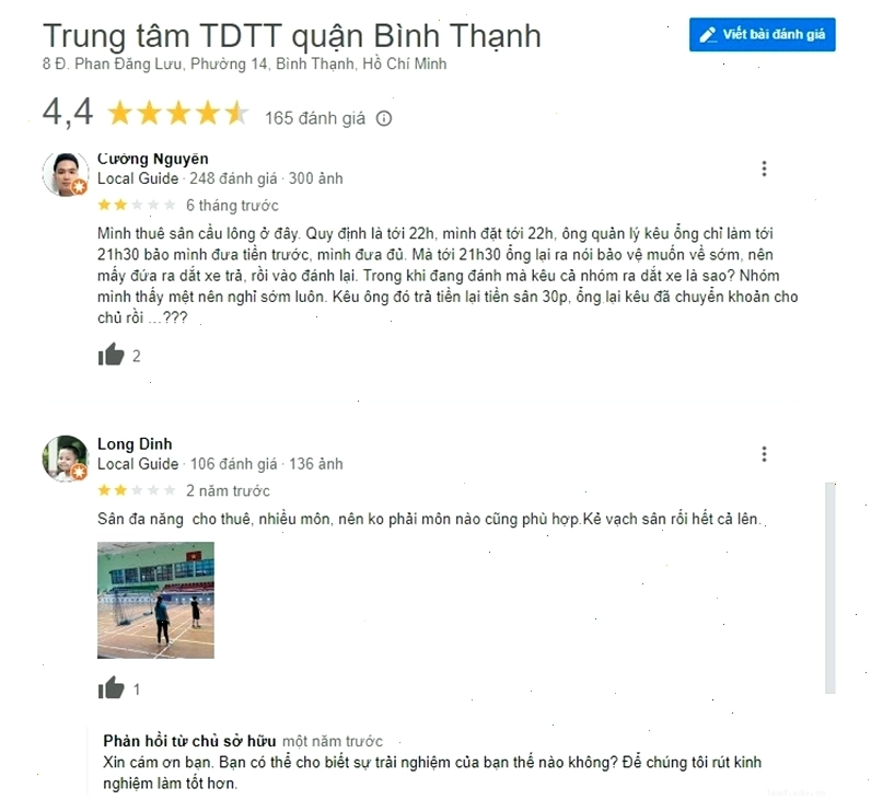 Khu vực khán đài và tiện ích tại sân cầu lông Phan Đăng Lưu