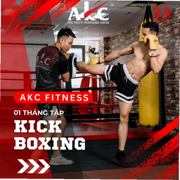 Lớp học Kick Boxing sôi động tại Titan Gym