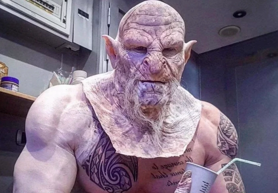 Martyn Ford trong vai một đấu sĩ hung tợn trên màn ảnh