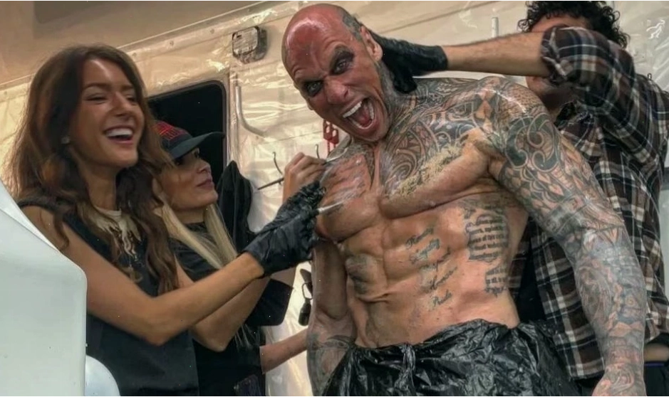 Martyn Ford với thân hình đồ sộ và cơ bắp cuồn cuộn