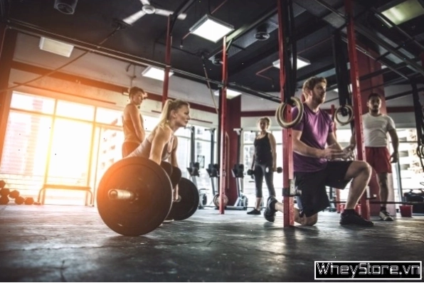 Người tập CrossFit thực hiện động tác nhanh nhẹn