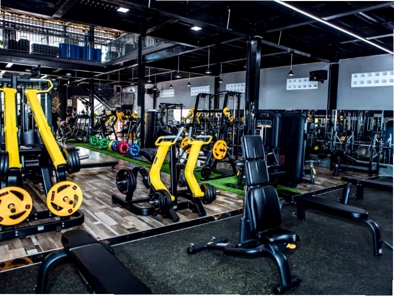 Phòng tập rộng rãi được trang bị đa dạng các thiết bị hiện đại