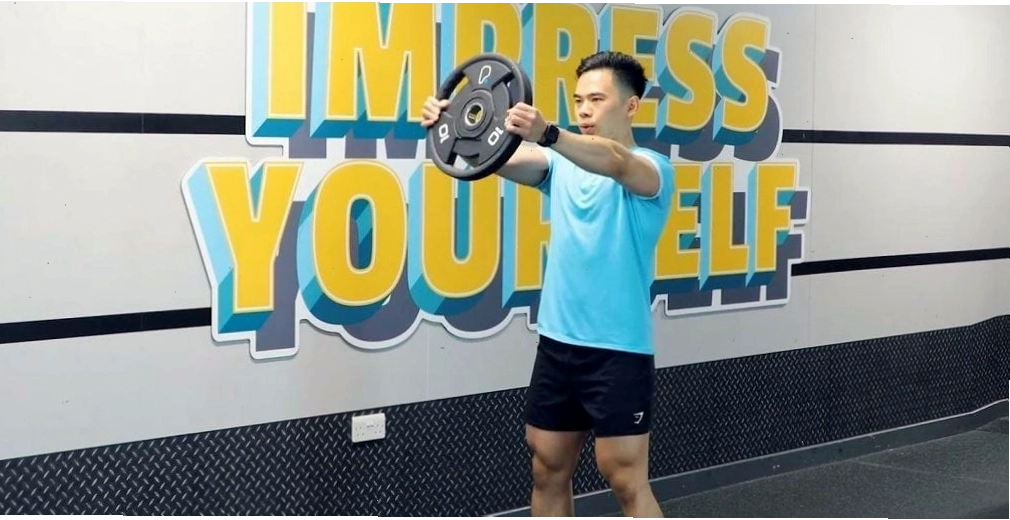 Plate front raise với tạ đĩa