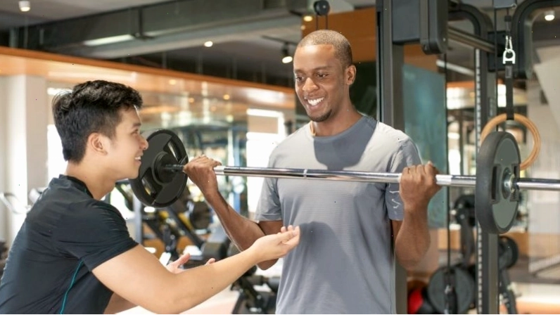 PT Gym theo sát quá trình tập luyện của học viên và đưa ra lời khuyên