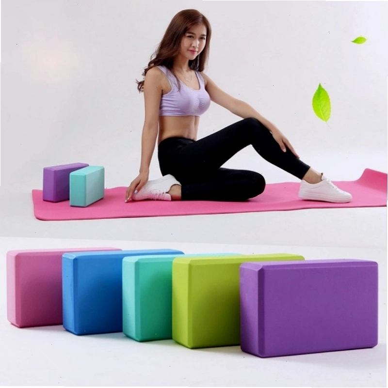 Quần áo tập yoga thoải mái và co giãn tốt