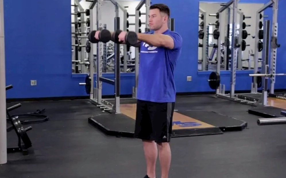 Standing Dumbbell Shoulder Press - Đứng đẩy vai với tạ đơn phát triển toàn diện nhóm cơ vai