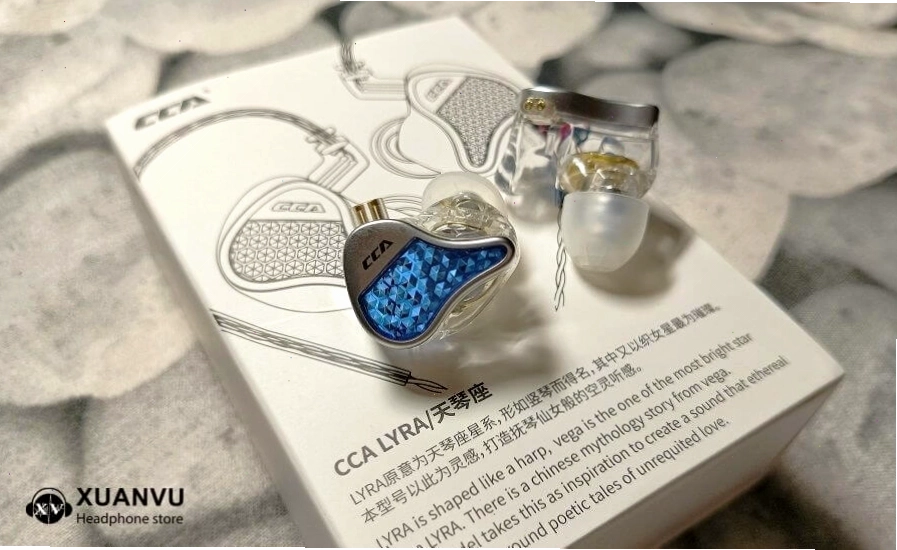 Tai nghe CCA LYRA với thiết kế đẹp tựa kim cương.