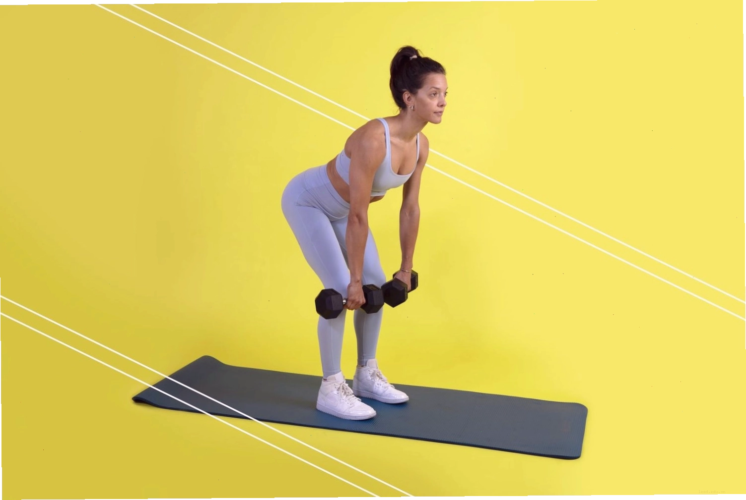 Tập deadlift với tạ đơn cho nam
