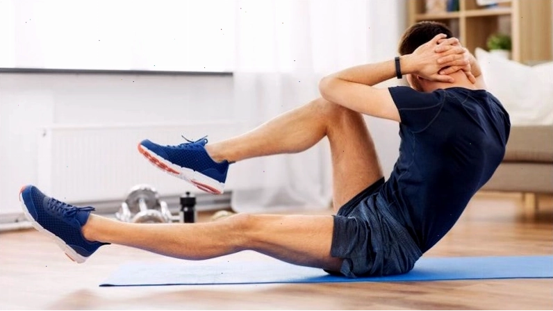 Tập gập bụng giúp cơ thể tăng cường khả năng giữ thăng bằng