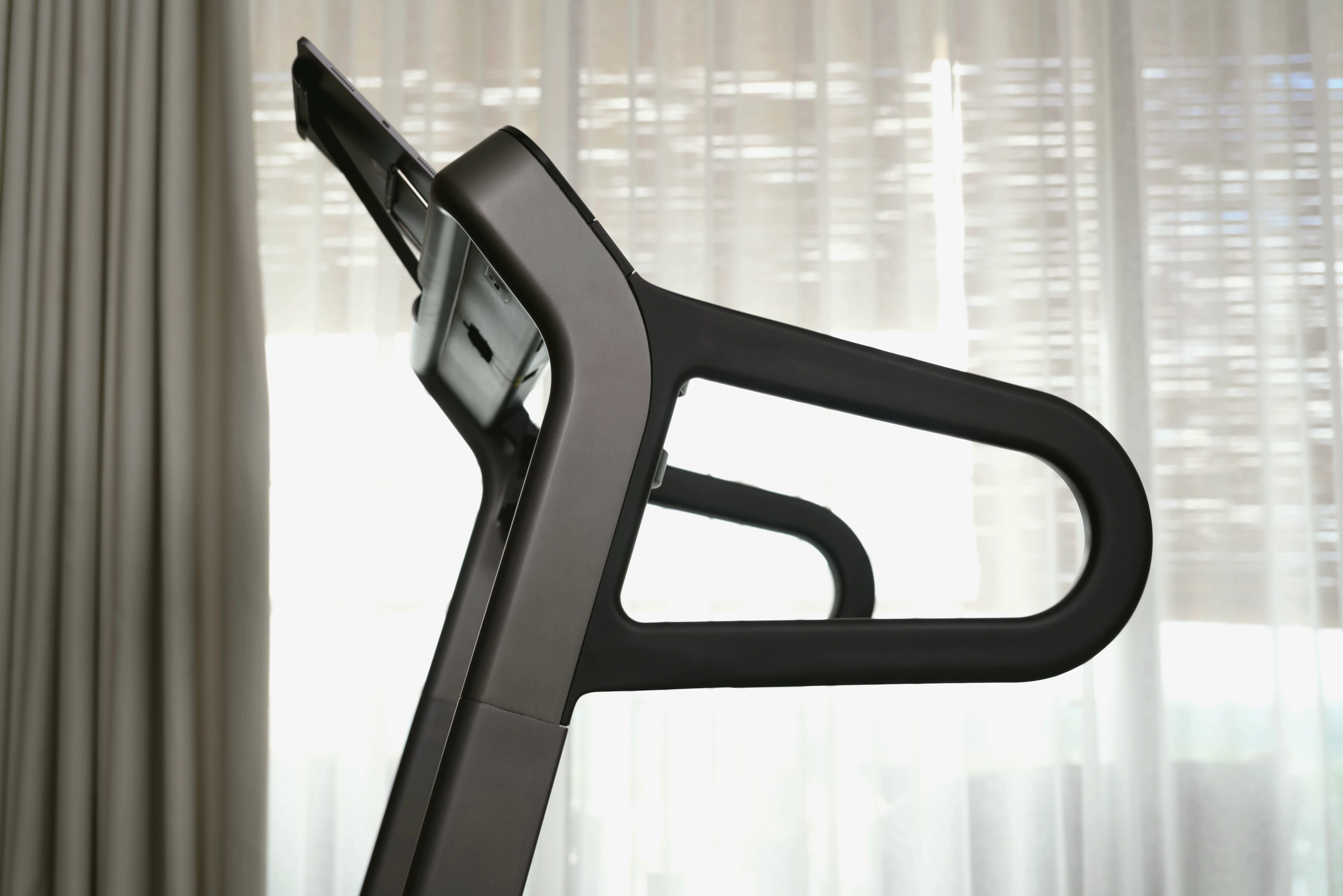 Thông số kỹ thuật máy chạy bộ Technogym My Run
