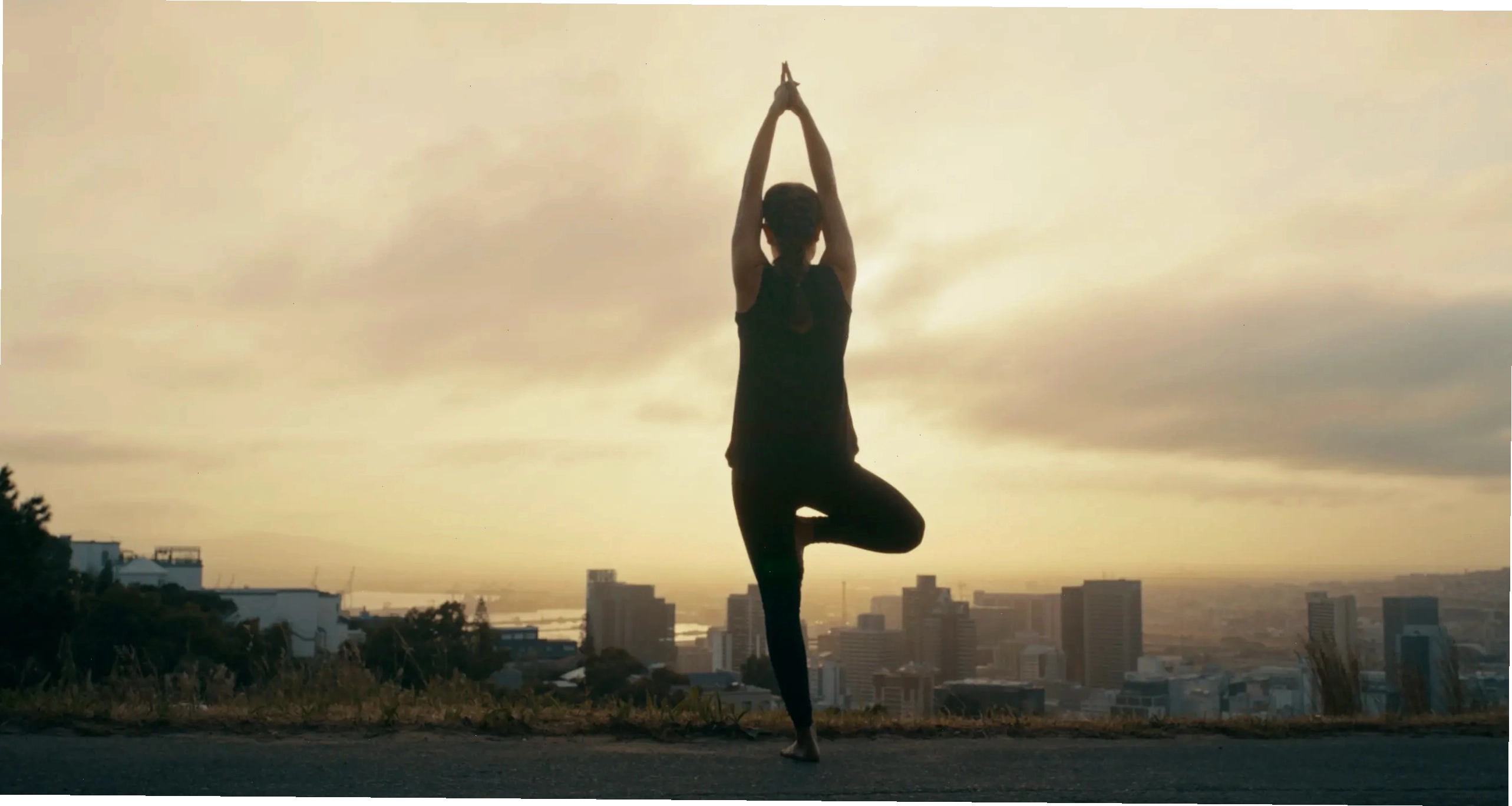 Tree Pose trên ghế